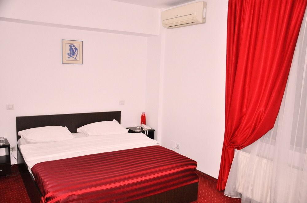 Hotel Pascu Bucharest Exterior photo