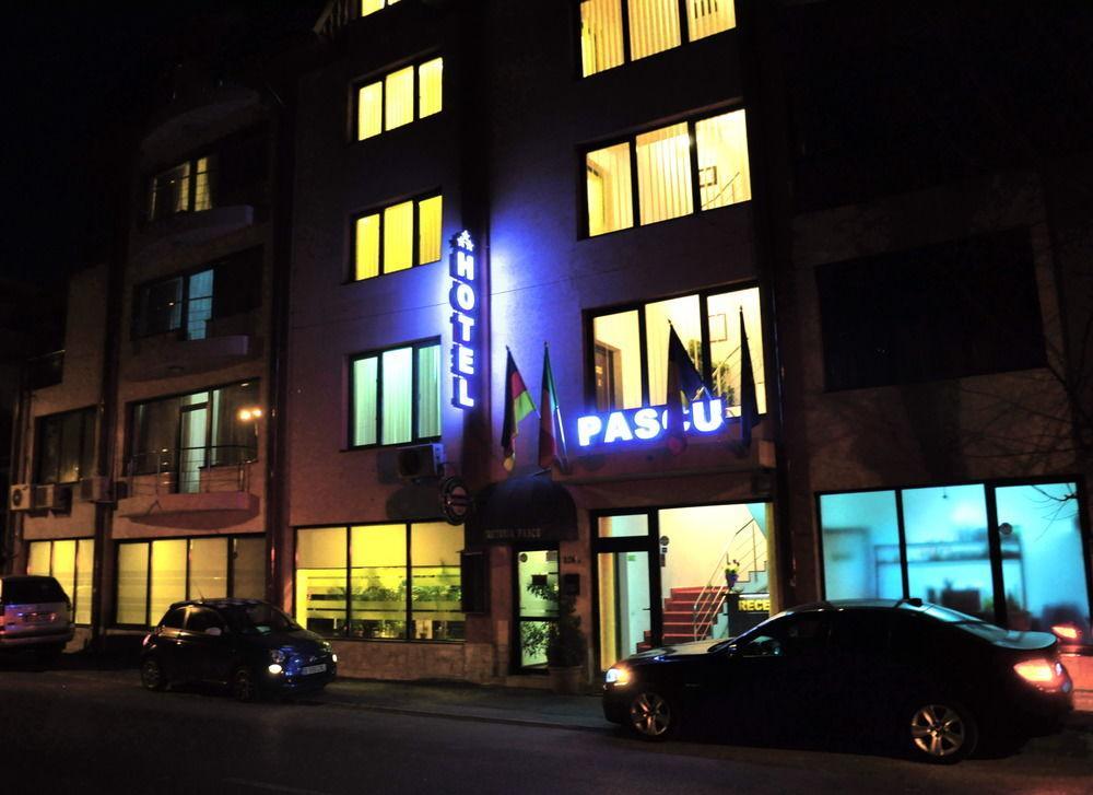 Hotel Pascu Bucharest Exterior photo